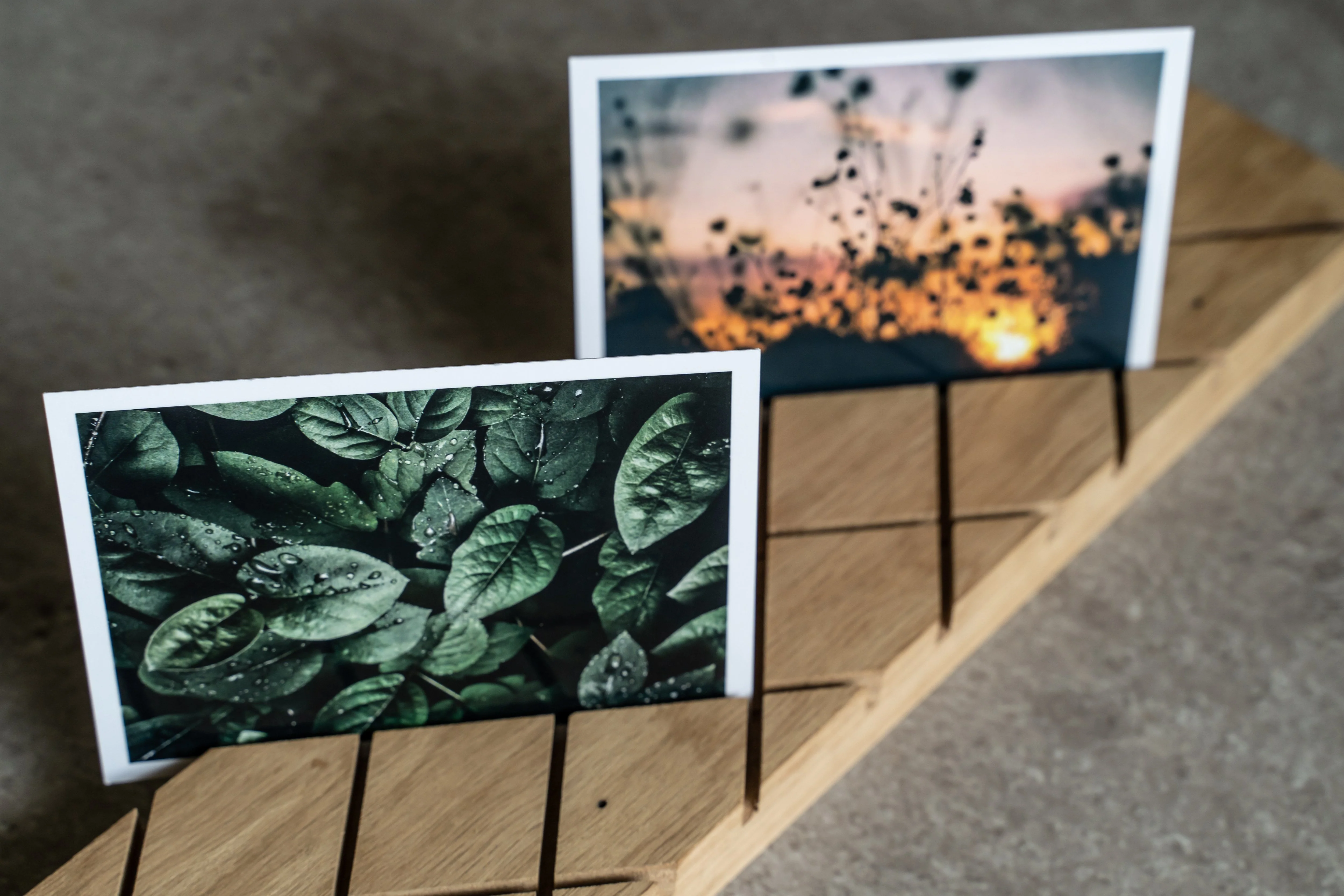 Atminta Oak Photo Stand - Image 3