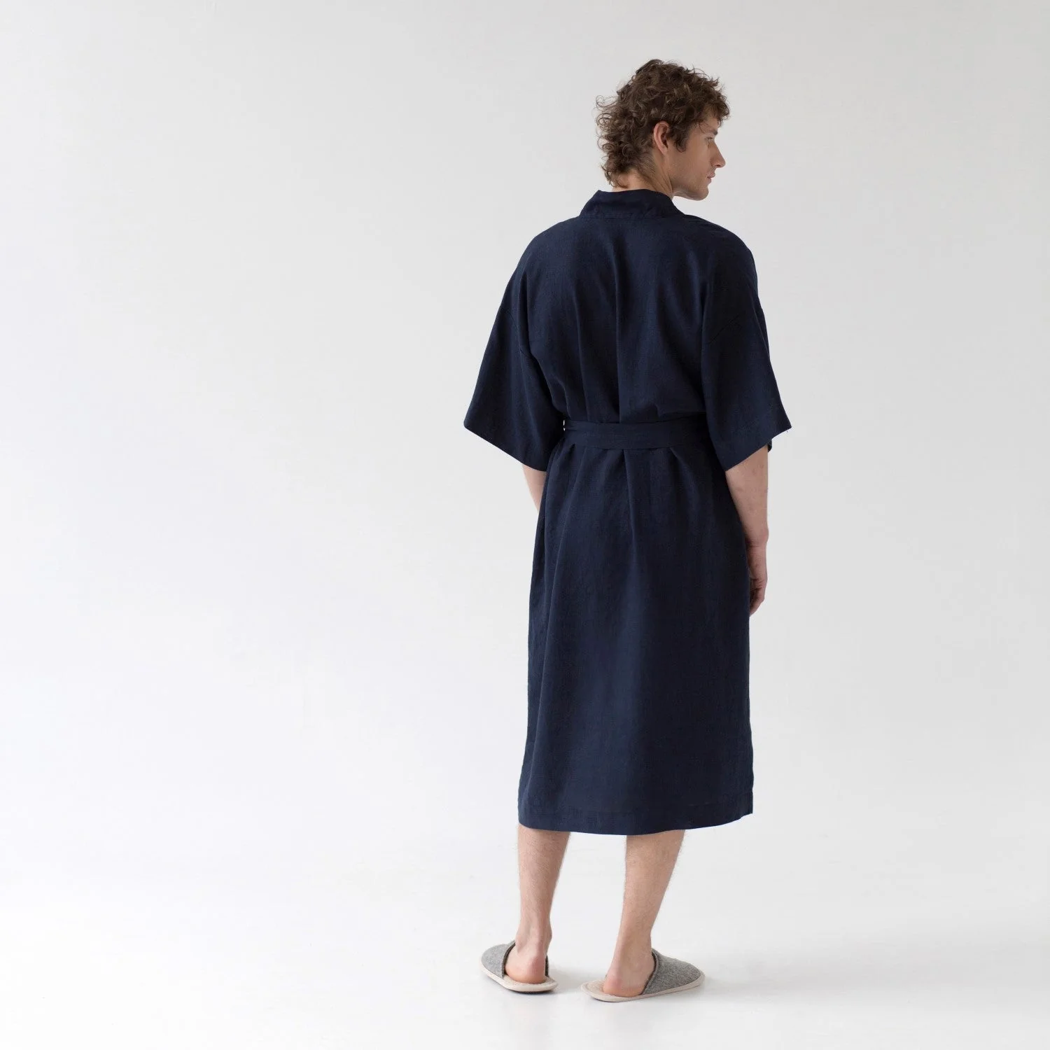 Bilberry Blue Linen Bathrobe - Image 3