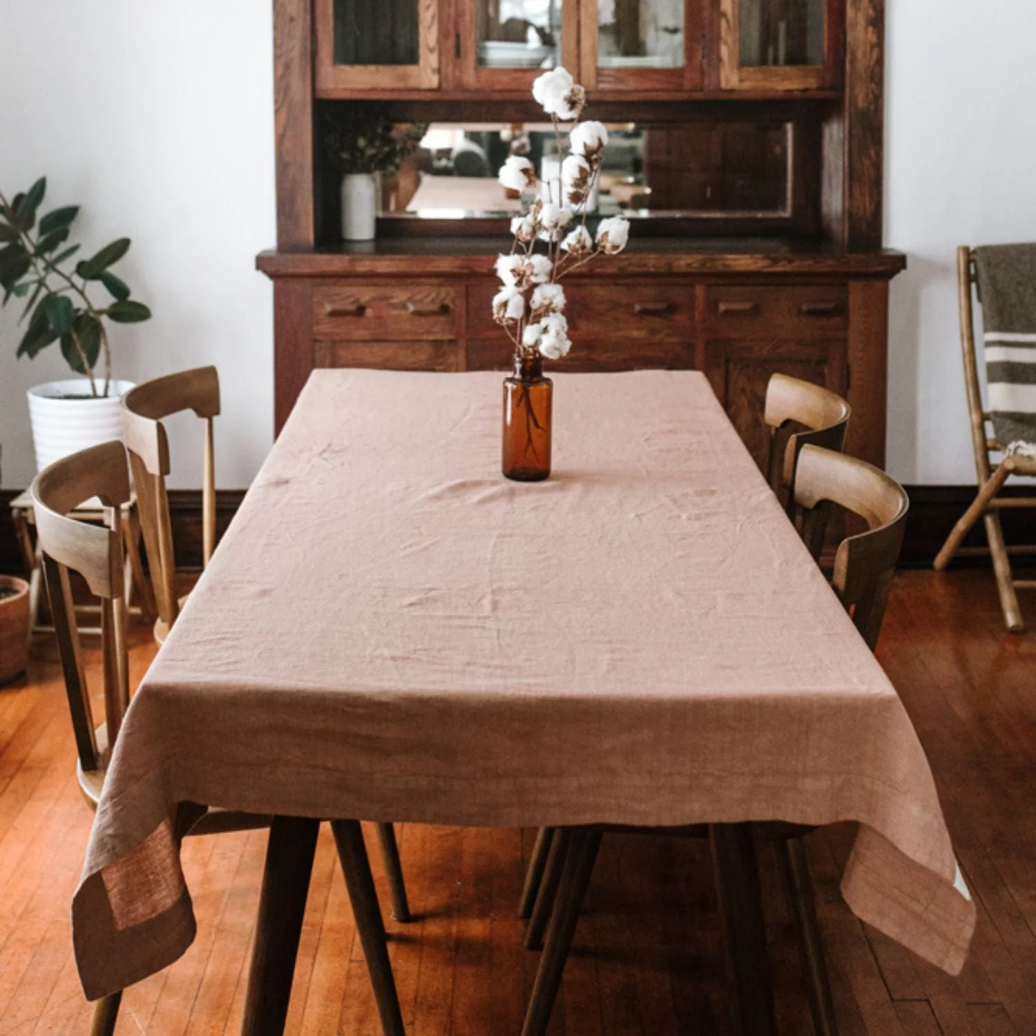 Cafe Creme Linen Tablecloth - Image 4