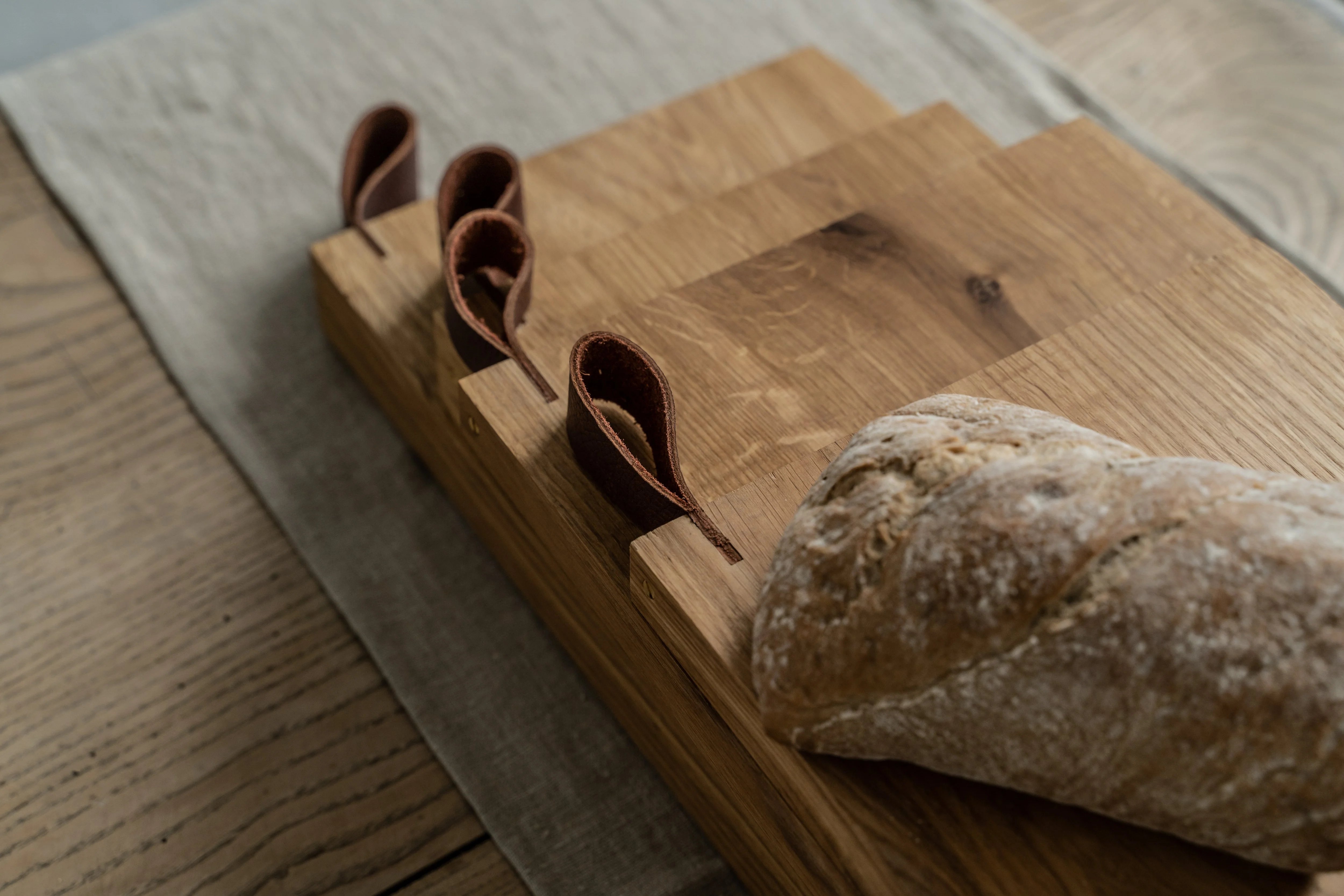 Mediea Small Oak Cutting Board - Image 17
