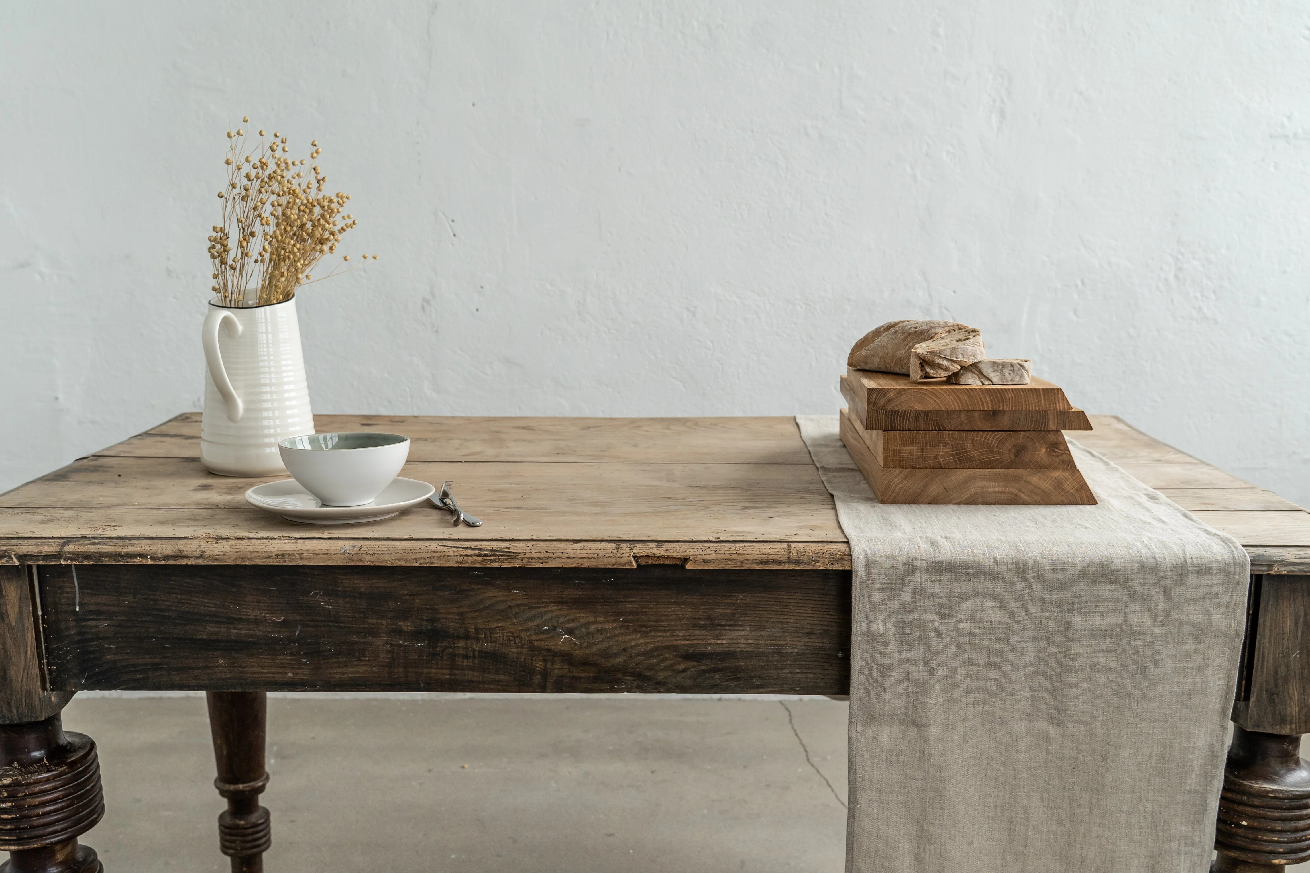 Mediea Small Oak Cutting Board - Image 24