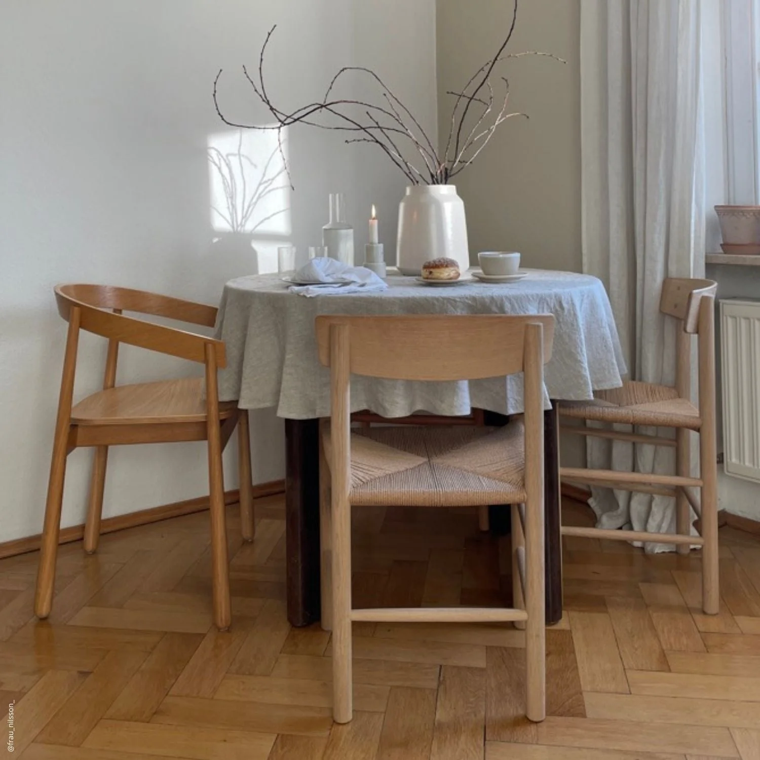 Melange Lightweight Linen Round Tablecloth - Image 4