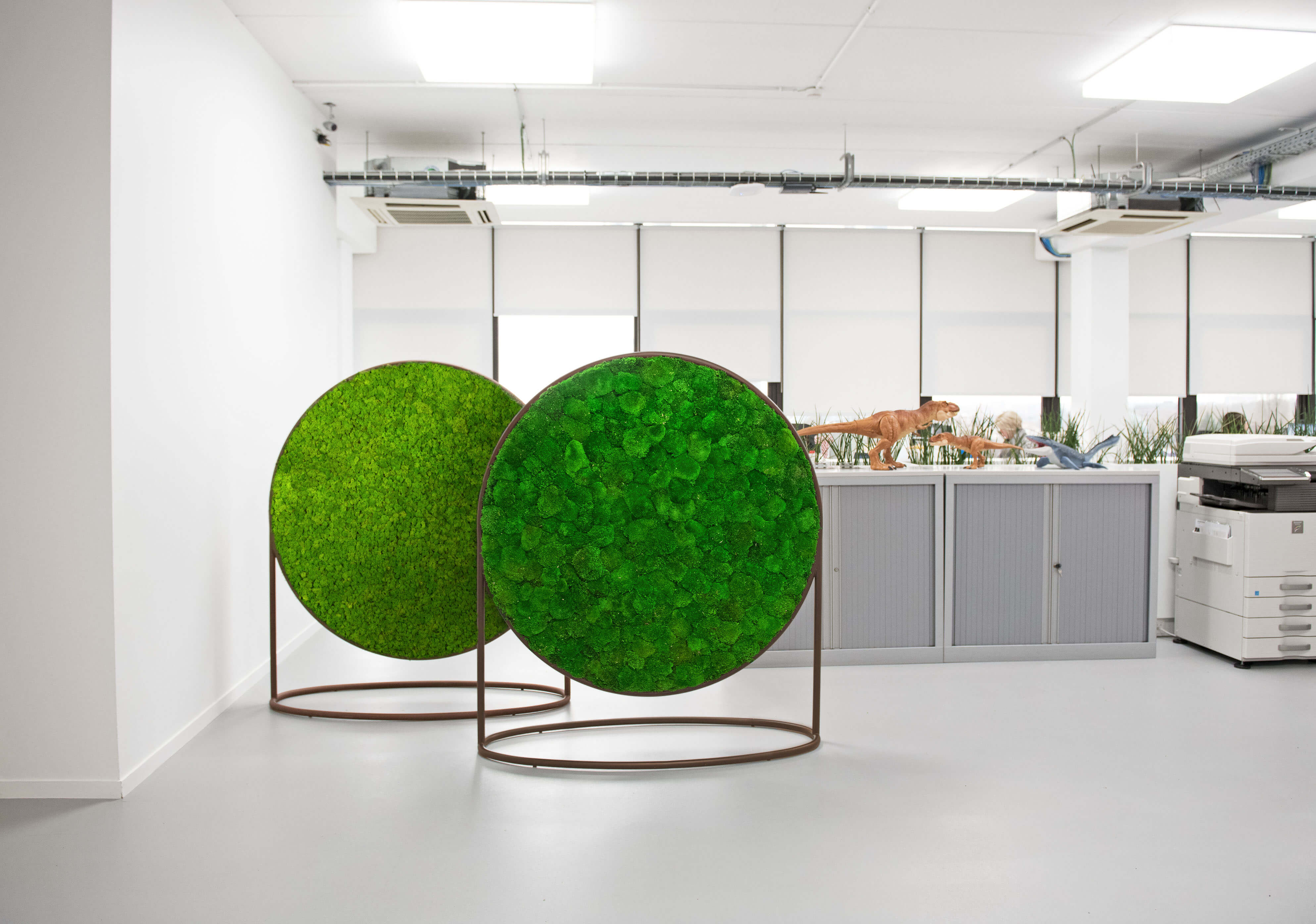 Standing Circles Moss Wall Art - Image 6
