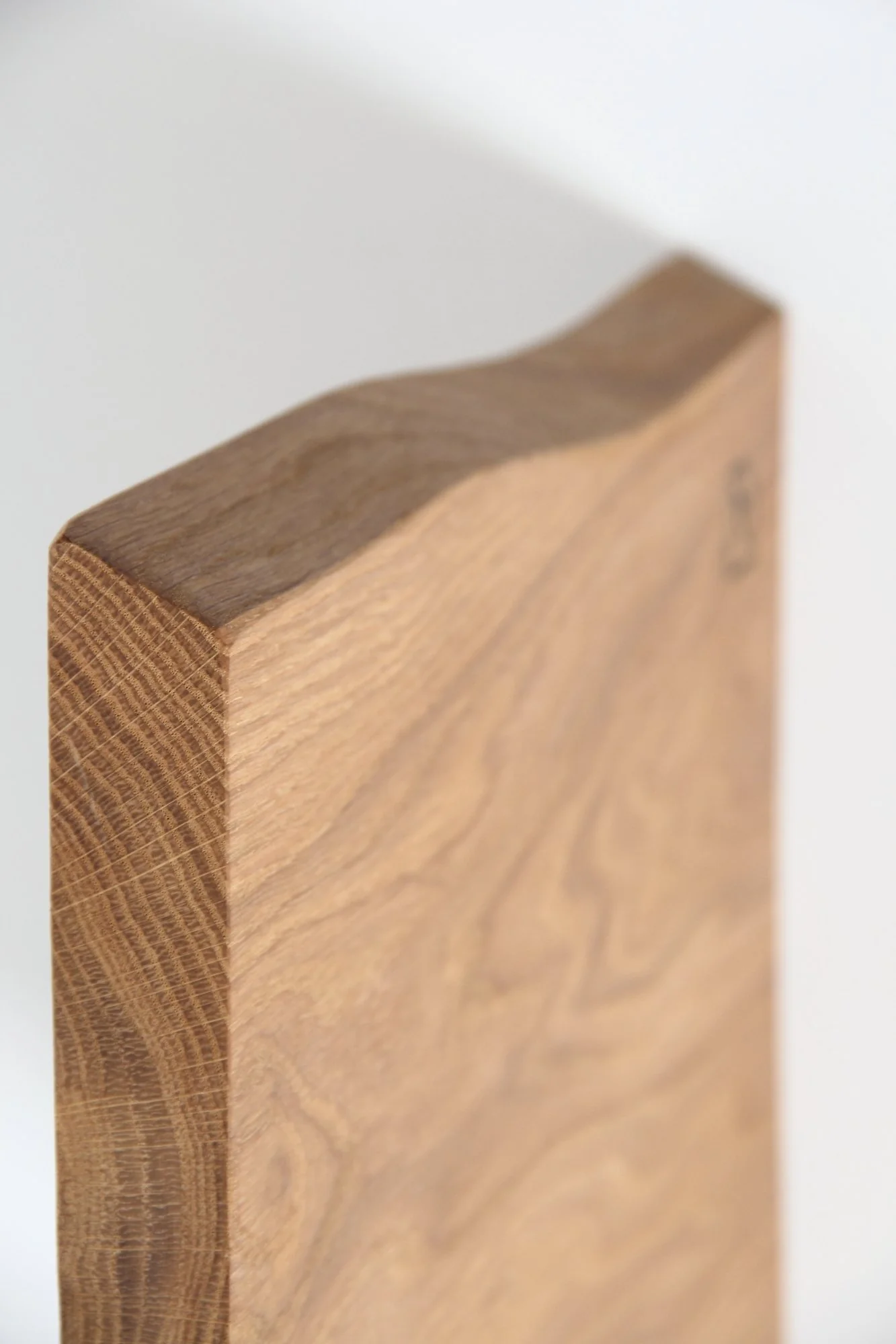 Mediea Mini Oak Cutting Board - Image 7