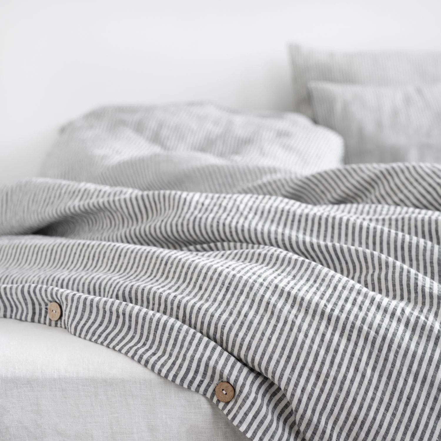 Thin Black Stripes Linen Duvet Cover Set - Image 4