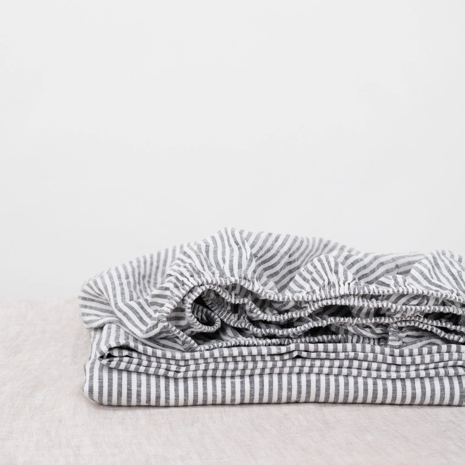 Thin Black Stripes Linen Fitted Sheet - Image 2