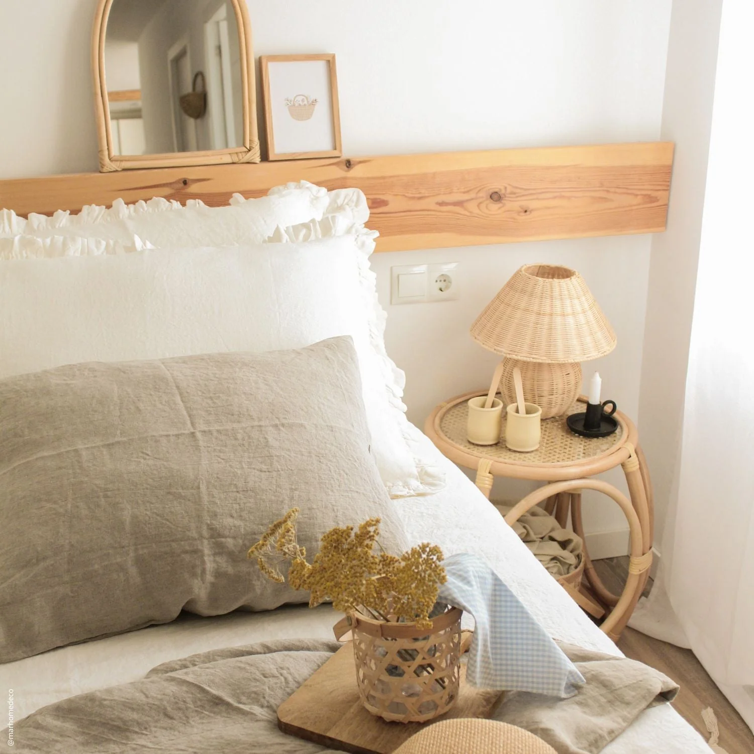 White Linen Pillowcase with Frills - Image 5